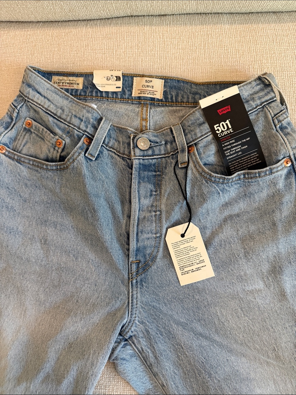 Levi's 501 Curve Women’s Jeans in Light Blue Denim